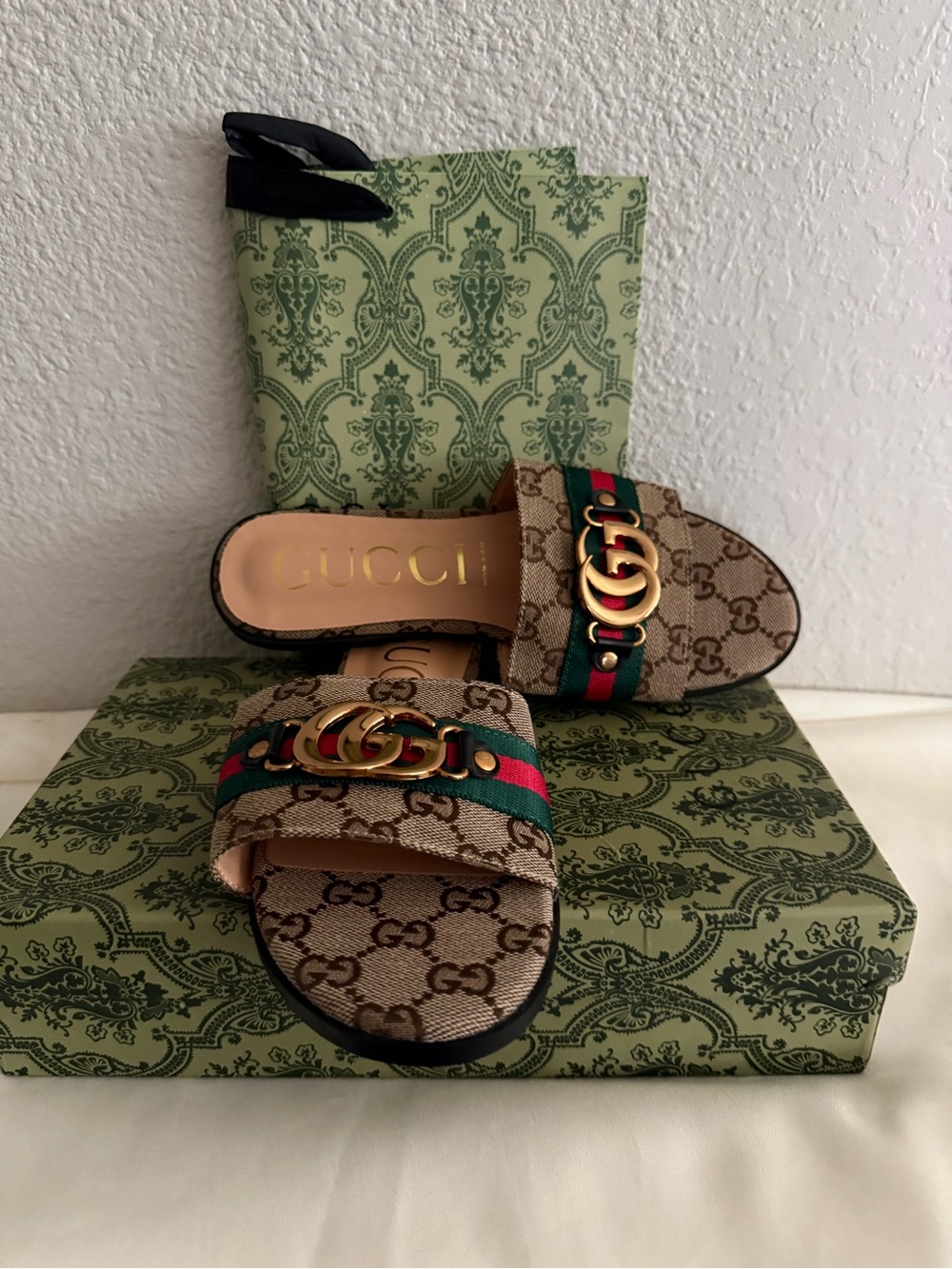 Gucci Brown GG Canvas Slide Sandals with Green-Red Web and Gold DoubleG NEW